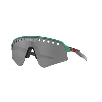 OAKLEY 
