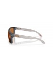 OAKLEY 